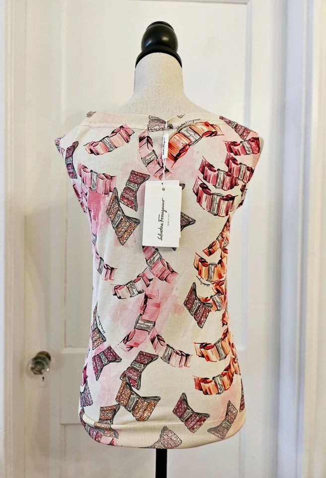 NUEVO CON ETIQUETAS $700 SALVATORE FERRAGAMO Top tejido seda beige/rosa/naranja estampado, pequeño Foto 3 de 4