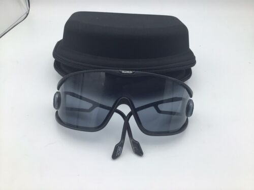 Vintage 80s Swatch Shield Alpina Wraparound Sunglasses Black Body Glove Case SG3 - Afbeelding 1 van 7