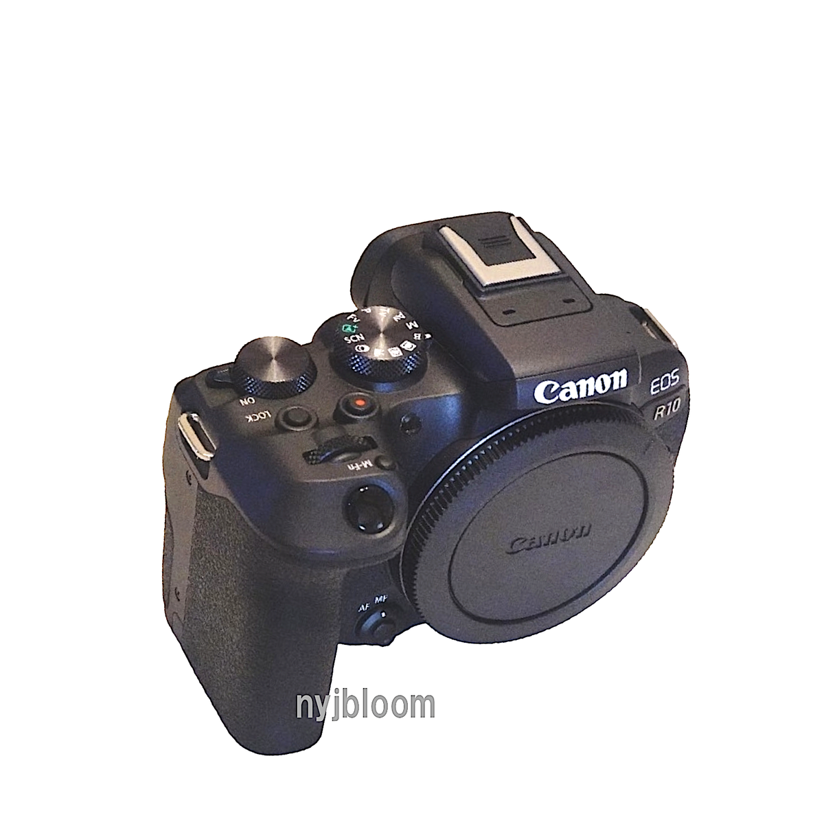 New CANON EOS R10 Mirrorless Camera with RF-S 18-45mm IS STM Lens