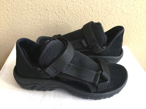 teva uggs