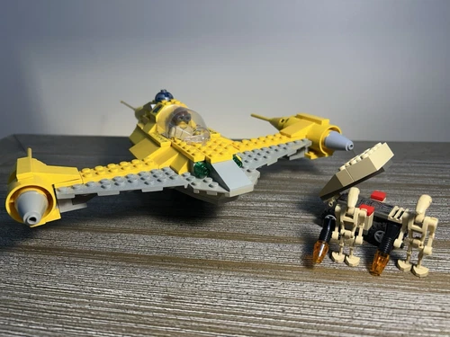 LEGO Star Wars: Naboo Fighter (7141) - Anakin, Droids, R2, 1999 vintage Read