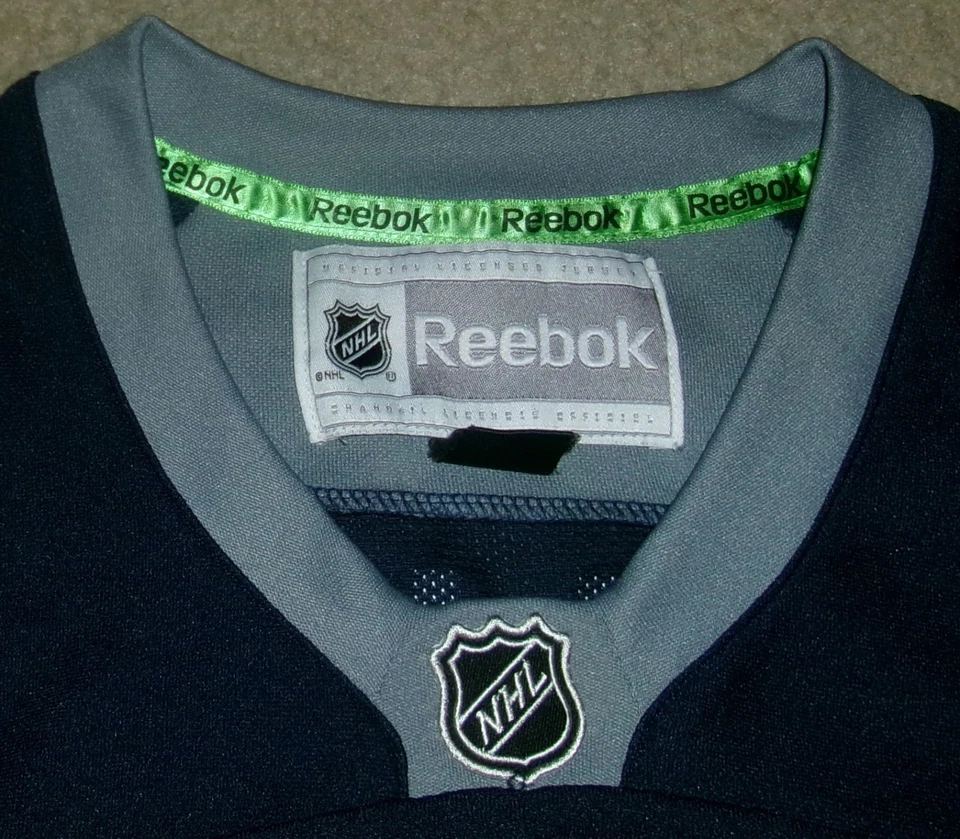 AUTÉNTICA CAMISETA DE PRÁCTICA COSIDA Reebok RYAN MILLER Buffalo Sabres Juvenil L/XL Foto 4 de 4