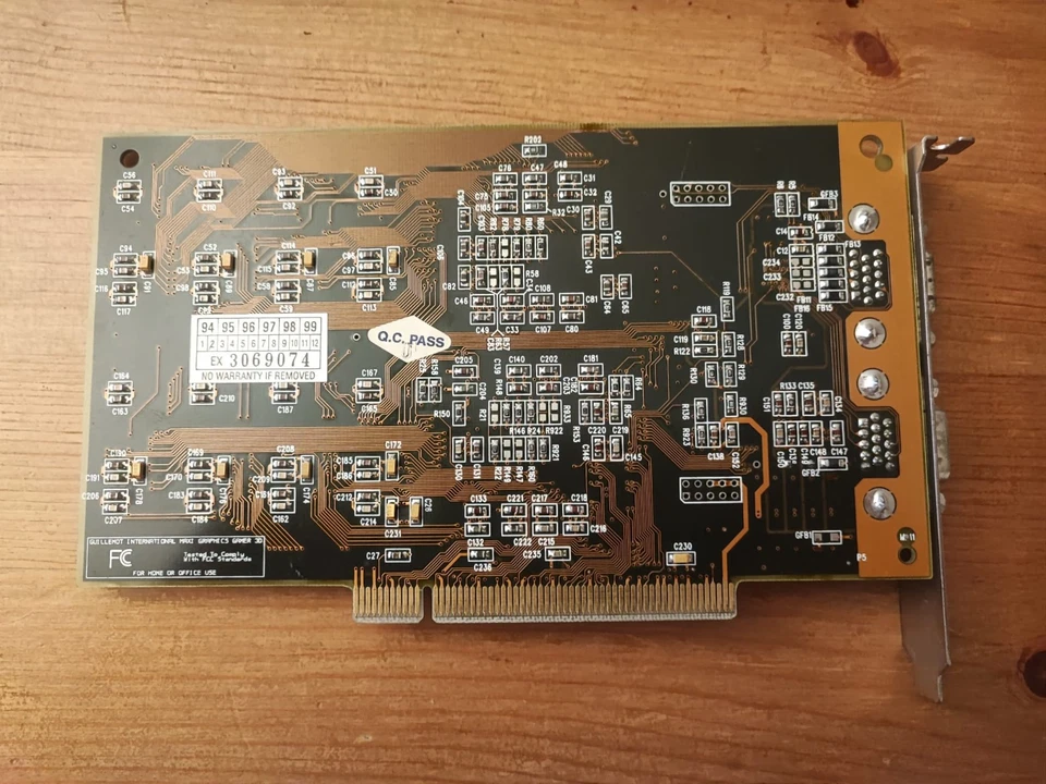 Guillemot EV-3DFX-4 MAXi Gamer - 3Dfx Voodoo 1 - 4MB EDO - PCI - Immagine 2 di 4