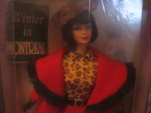 1999 ~ Winter In Montreal Barbie - Picture 4 of 10