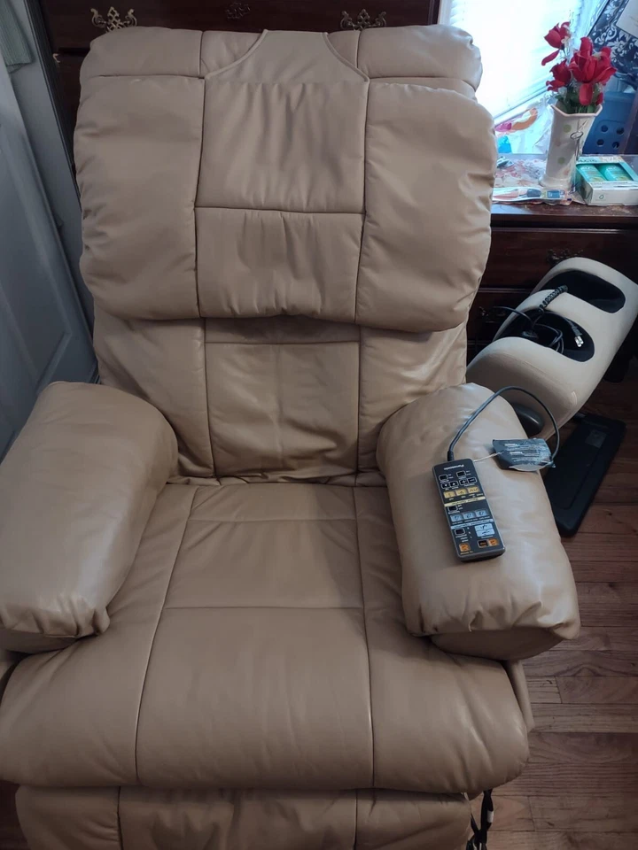 Silla de masaje panasonic y masajeador de pantorrillas. El ancho de la silla es de 34 pulgadas. Foto 2 de 4