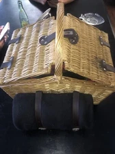 PICNIC TIME Somerset Deluxe Picnic Basket