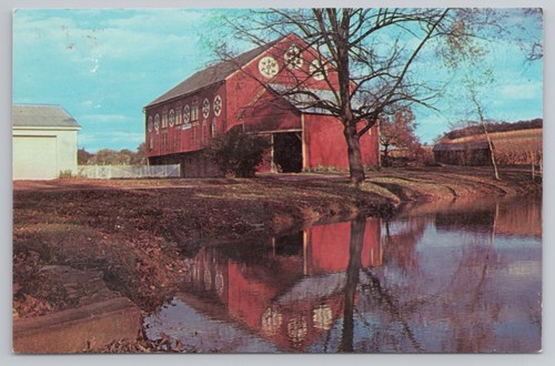 Tarjeta postal de Allentown de Saludos desde Pensilvania Dutch Country Red Barn Hex Signs - Imagen 1 de 2