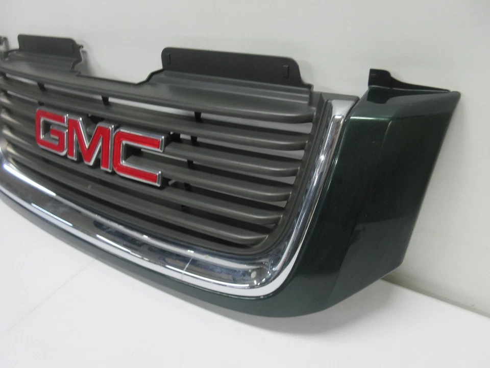 GMC ENVOY 2002-2009 parrilla delantera verde Foto 2 de 4