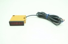 NEW! OMRON E3S-LS10XE4-2 PHOTOELECTRIC SWITCH SENSOR GENUINE OEM.        B4