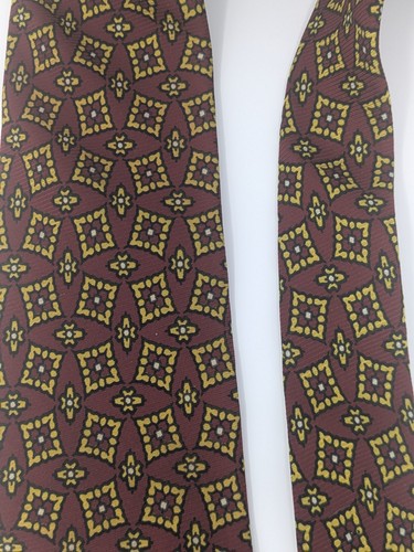 Christian Dior Designer Red/Black/Yellow Tie Made in USA 100% Silk 55.5" x 3.25" - Picture 16 of 21