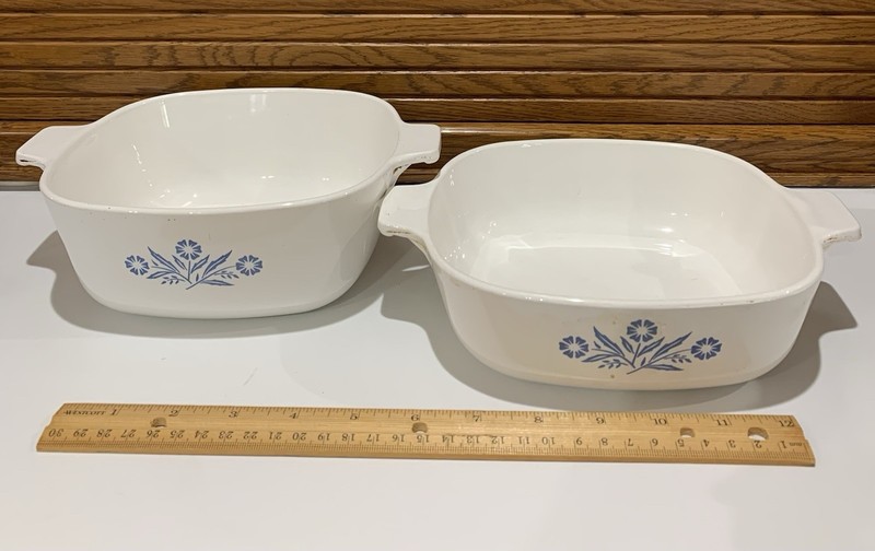 Corning Ware Casserole Dishes 1 1/2 Quart And 1 Quart. You Are Bidding On Both. 