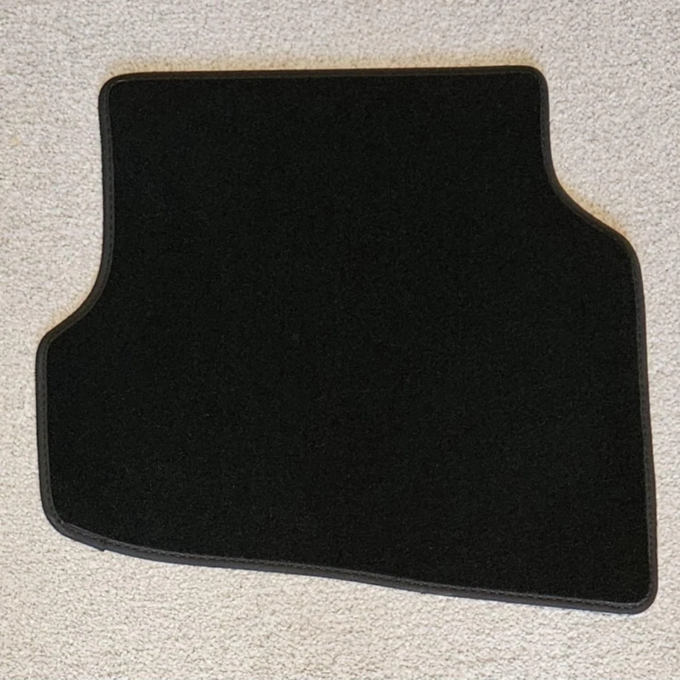 VW Polo Mk5 2009-17 car mats REAR ONLY Halfords Premium Carpet FREE POSTAGE - Image 2 of 3