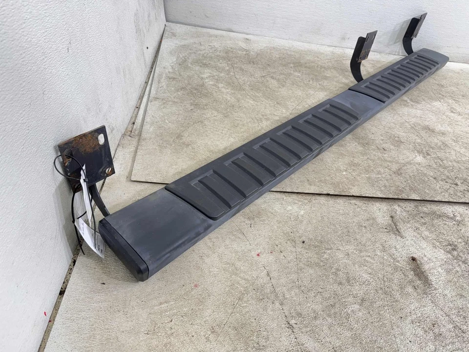 Ford F-350 2008-2009 estribo izquierdo OEM Foto 2 de 4