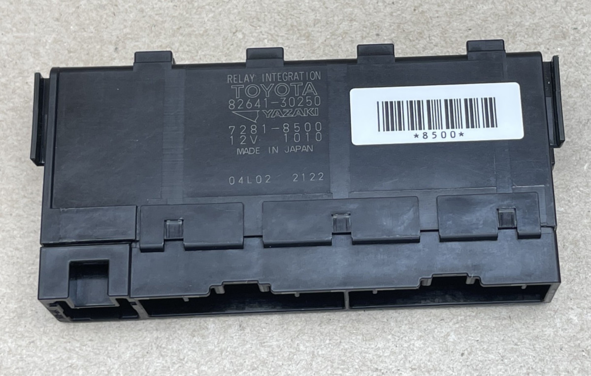 06-15 LEXUS IS250C IS350C CONVERTIBLE RELAY INTEGRATION MODULE BOX 82641-30250