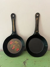 Vtg Toleware Decorative Skillets. Wall Hangings. Country Home Pans Skilet
