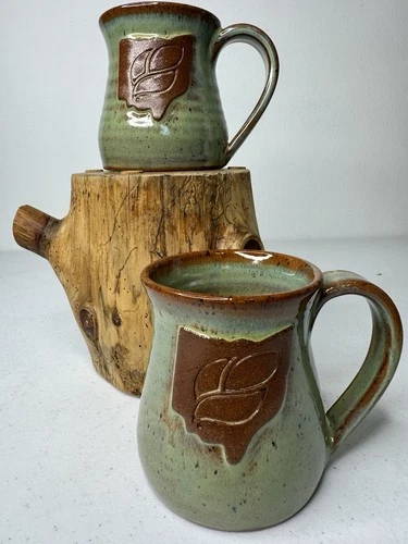 Set of 2 Pottery Coffee Mugs Ohio Outline Buckeye Leaf Stoneware Green DP Nature