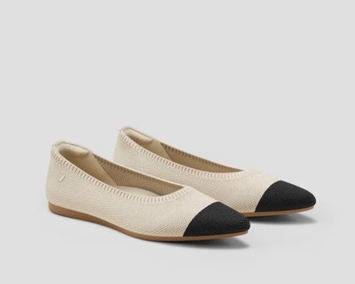 Pointed-Toe Ballet Flats (Aria 5°)