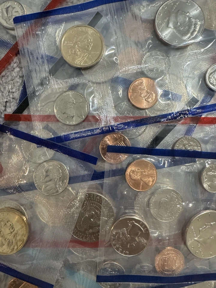 Sale 🔥 Lot of 55 USA Mint Uncirculated Coin Sets  - Image 2 of 3