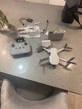 DJI Mini 2 SE Fly More Combo Drone + 2 Batteries + Bag + Extras Excellent