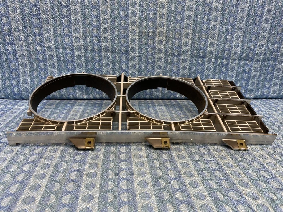 1973 Ford LTD Galaxie Country Squire новый из старых запасов правая фара дверь / ободок D3AZ-13064-A - Изображение 2 из 4