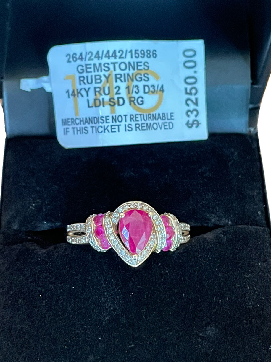14k Solid Yellow Gold Natural Ruby Ring.Sz 7, 3 s… - image 1