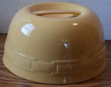 Nice Longaberger Woven Traditions BUTTERNUT Entertainer Covered Cake COVER