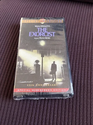 The Exorcist VHS 1998 Widescreen 25th Anniversary Edition Clamshell Horror Tape - Image 1 of 2