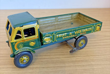 CG02: VINTAGE METTOY TINPLATE CLOCKWORK FRUIT & VEGETABLES TIPPER LORRY - EXC