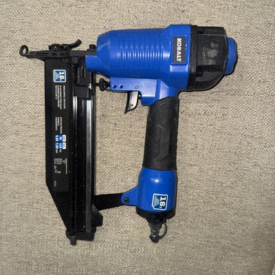 #ad Kobalt 2 1 2 in 16 Gauge Pneumatic Straight Finish Nailer $35.00