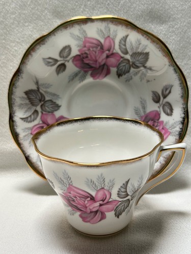 Rosina & Royal Standard Teacup & Saucer Bone China Roses Gold Trim - Picture 2 of 10