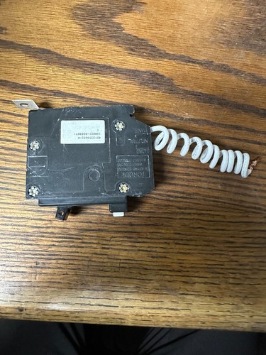QBHGFT1020 Eaton Cutler Hammer 22KAIC GFCI Circuit Breaker 1P 20A - 第 3/3 張圖片