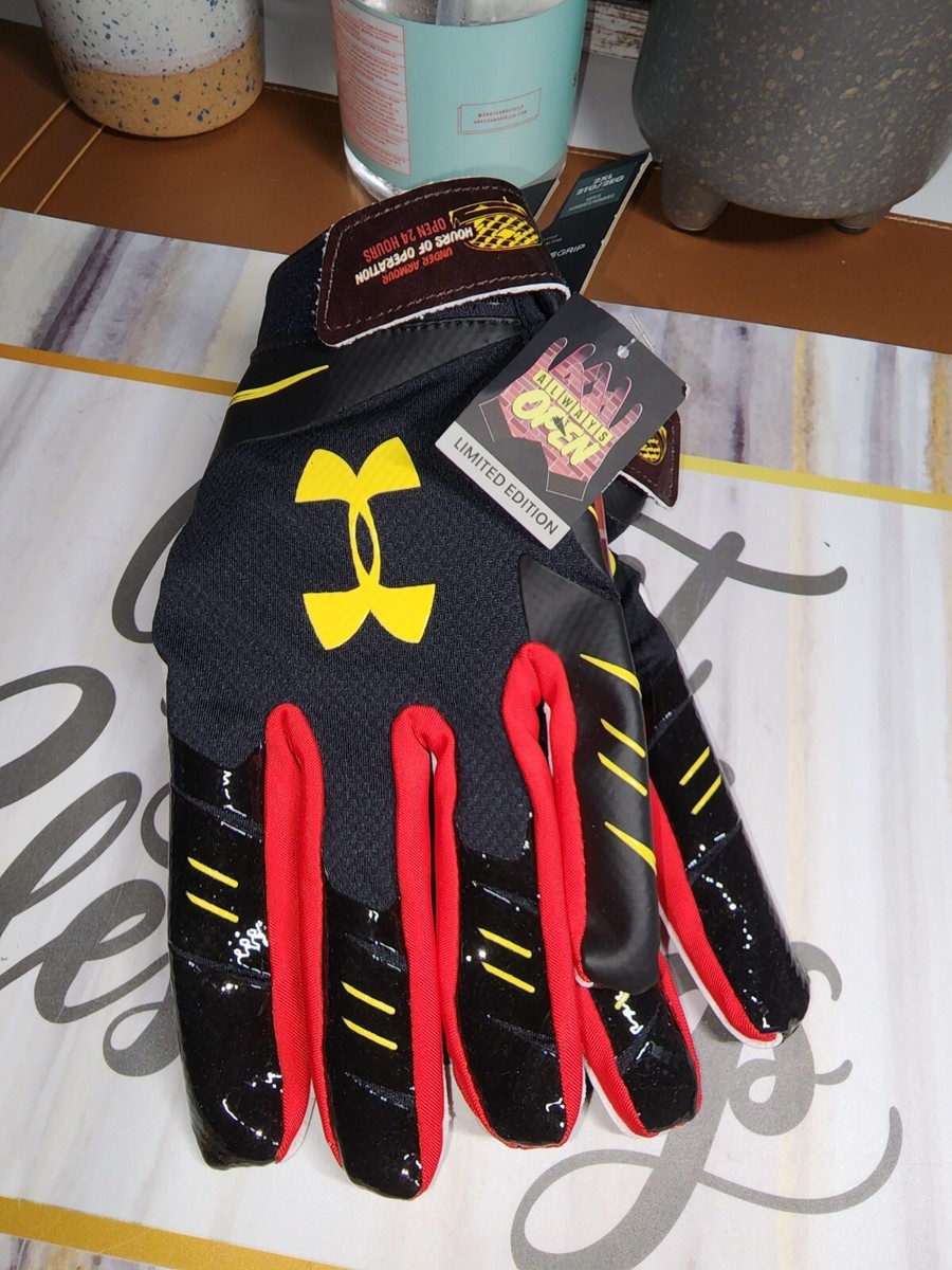 Under Armour Men's F7 Novelty Football Gloves 1351545-002 Black