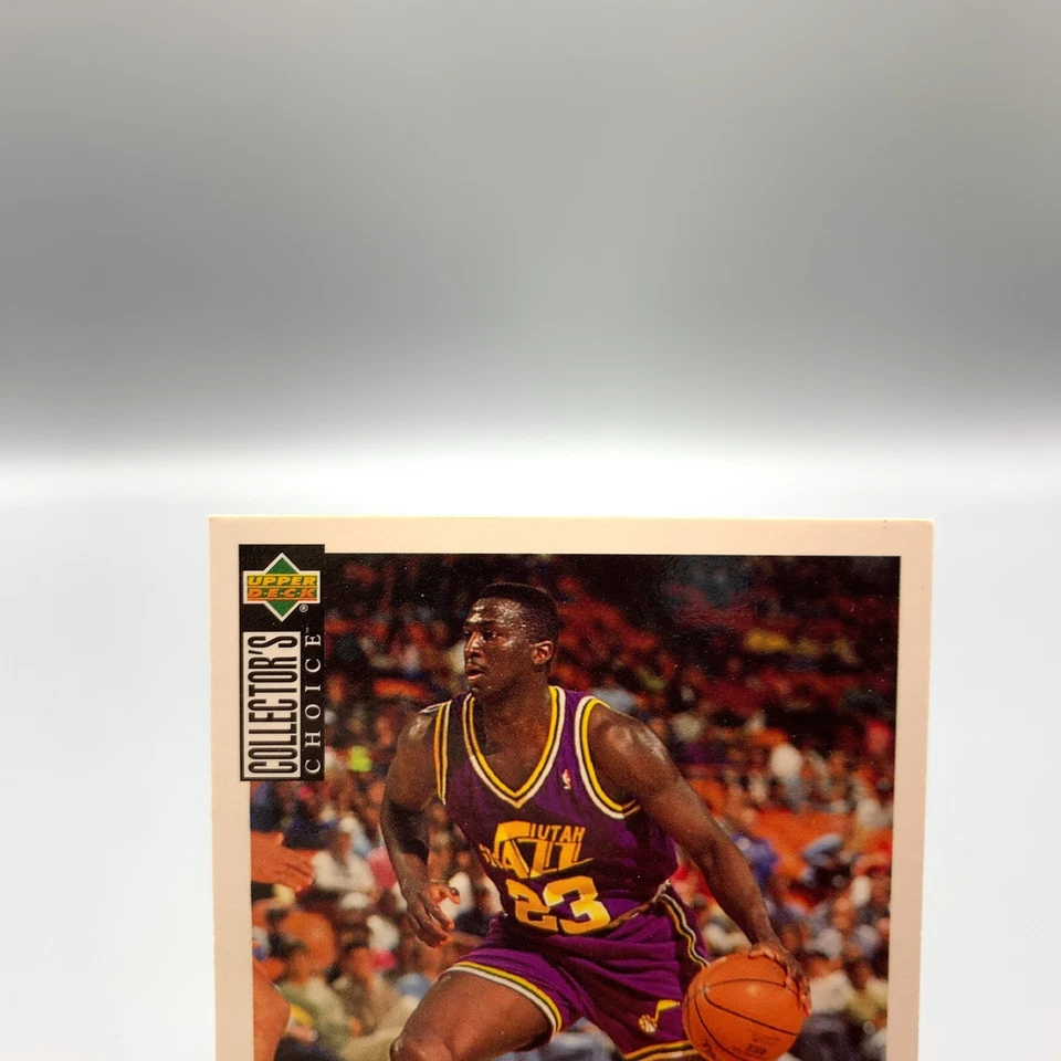 Tyrone Corbin Jazz Basketball Trading Card No.138 Upper Deck bb658 - Image 2 of 4