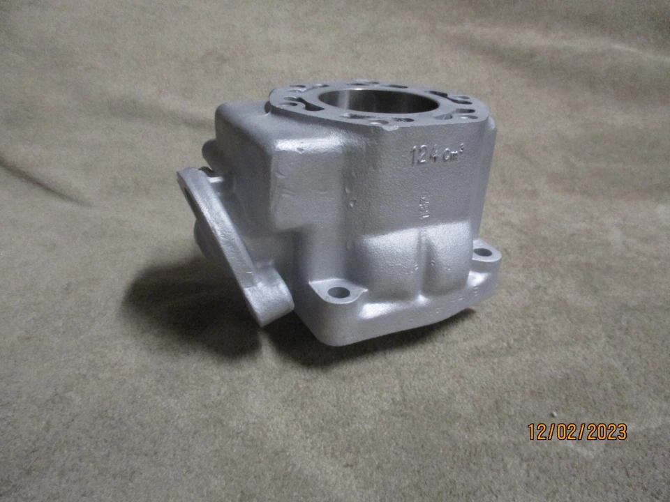 cylindre revasil , nikasil neuf pour HONDA 125 NSR réf 1210A-KY4-901 / 235 A - Photo 1/4