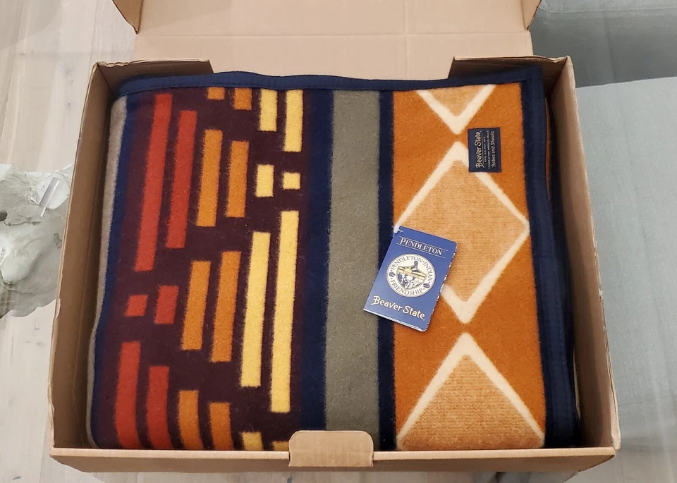 Rare Grand Canyon Cedar Mountain Pendleton Wool Blanket Robe 64x80 Made in USA 1 - Image 4 of 4