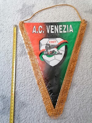 Fanion Vintage Rare – A.S. CAMPOBASSO – Volley-ball – Daté De 1976 – Italie