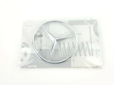 Genuine Mercedes Benz Genuine Trunk Emblem Star 560SL 1986-1989 1077580458