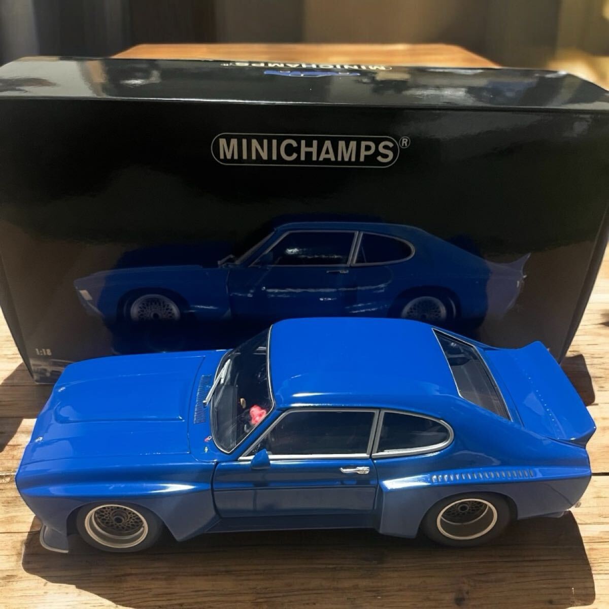 Ford Capri Rs 3100 1974 Manufacturer Minichamps Scale 1/18