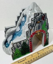 Toys R Us Geoffrey Inc. Wood Train Set Waterfall Lights Sounds Brio Thomas