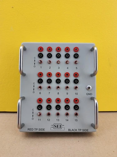 Silver Engineering SE-01026-3 Breakout Box, D-SS Series, 15 Pin - product listing photo