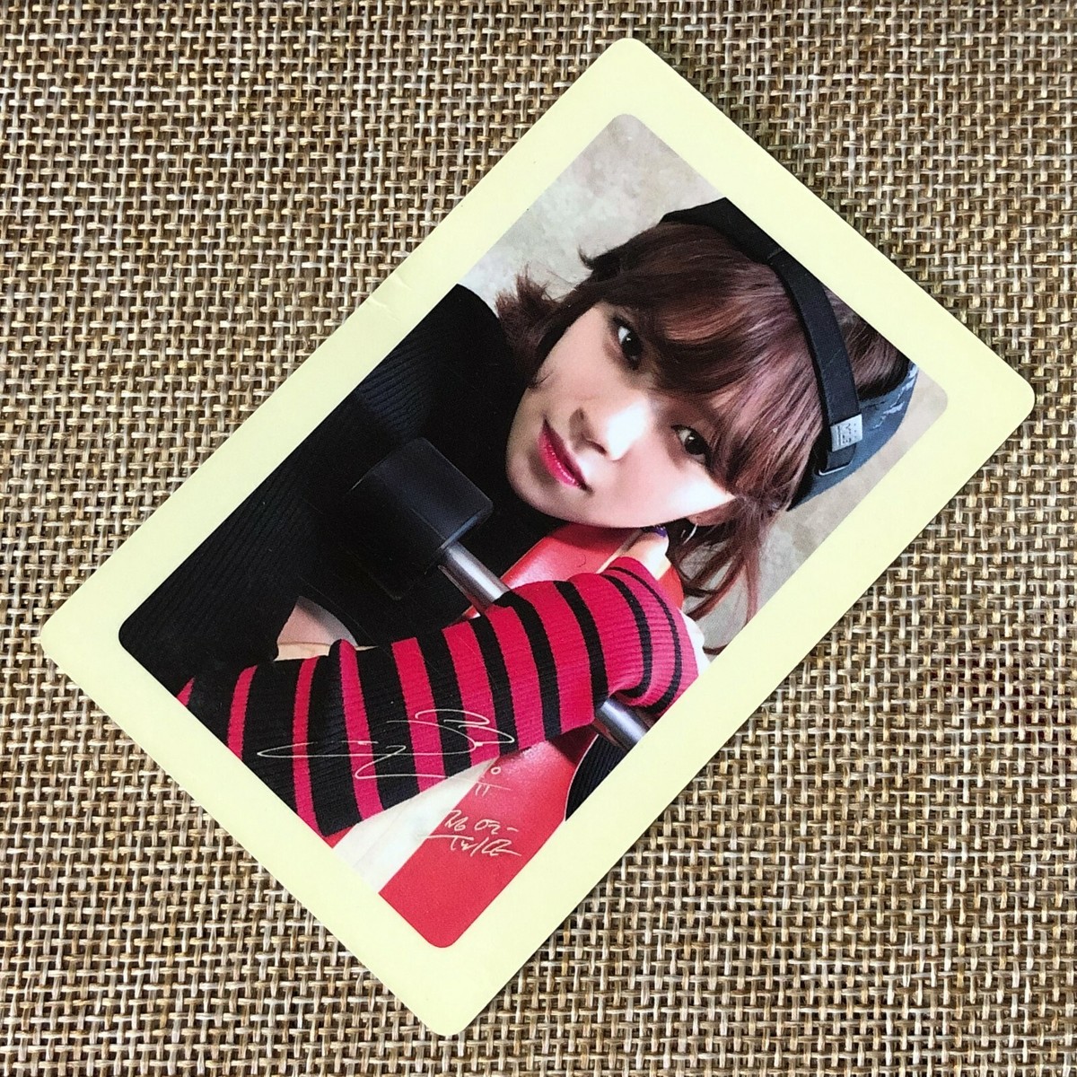 TWICE JEONGYEON [Twicetagram Pre-Order] Official Photocard, 1st