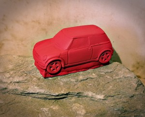 BORN-OUT-OF-ROCK-Handmade-1-32-Modelcars-Mini-One-Porcelain-Modelcar-Art-Car