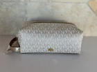 MICHAEL KORS JET SET TRAVEL MEDIUM TRAVEL COSMETIC CASE MK PALE GOLD MULTI