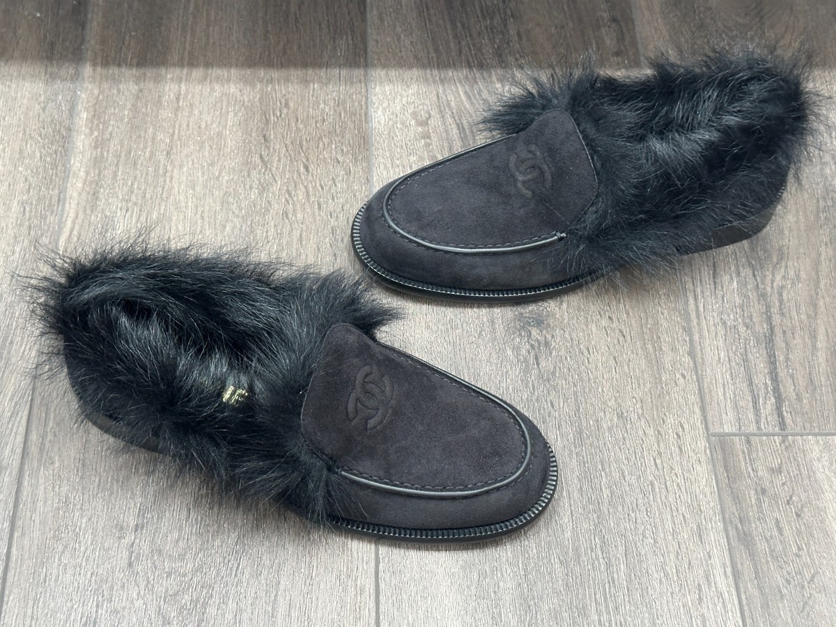 靴 CHANEL Coco Mark Tassel Heel Loafers Chanel Quilted Loafers Review - The Career Edit