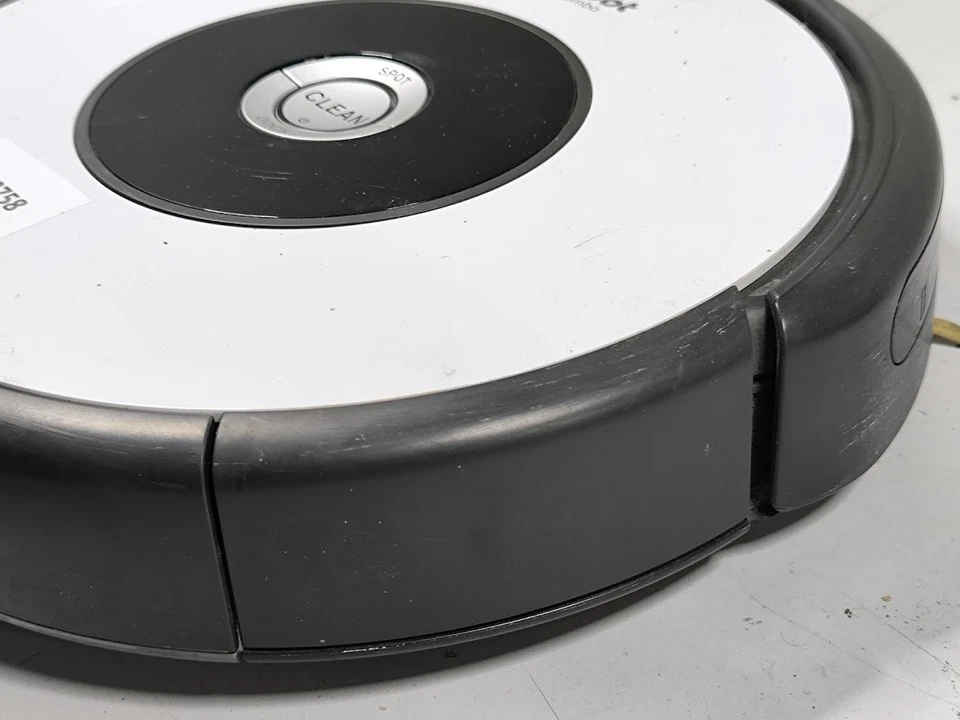 iRobot Roomba 605 Aspirapolvere - Non Funzionante, Per Pezzi - Immagine 2 di 4