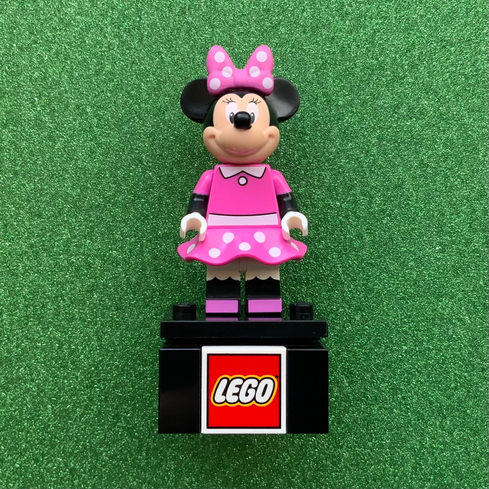 Genuine Lego Minnie Mouse Minifigure (CMF - Used - Disney Series 1 - DIS011)