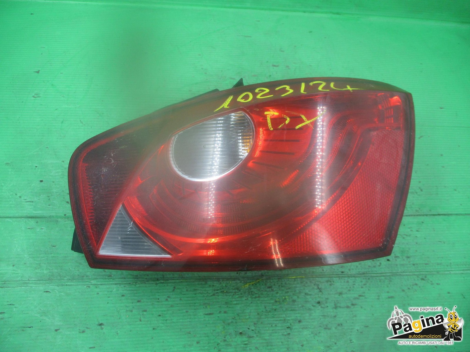 6J4945096K Fanale post. DX SEAT IBIZA (6J) 1.2 (51Kw) Ber 5p/b/1198cc