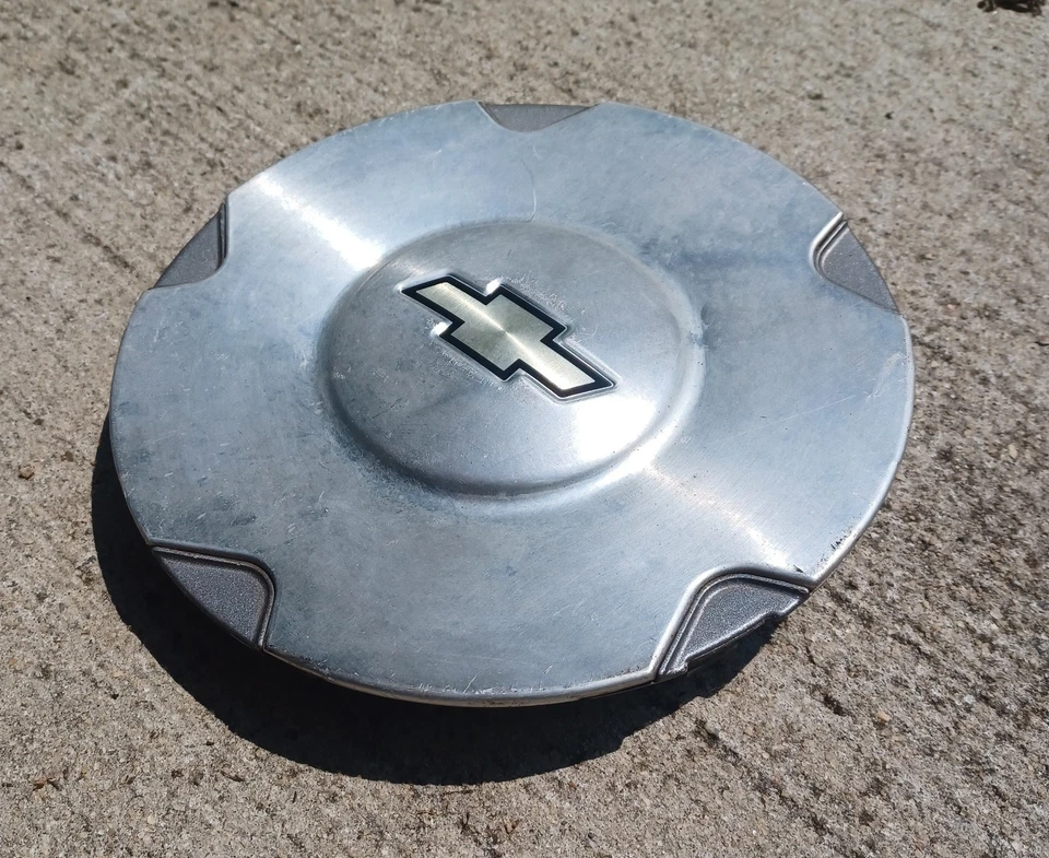 Tapa central Chevrolet Trailblazer, 2002-2006 pieza # 9593378 01 Foto 2 de 3