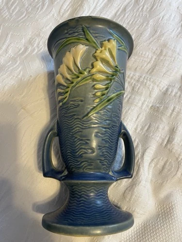 Vintage Roseville Pottery Blue Floral Handled Vase – USA Art Pottery