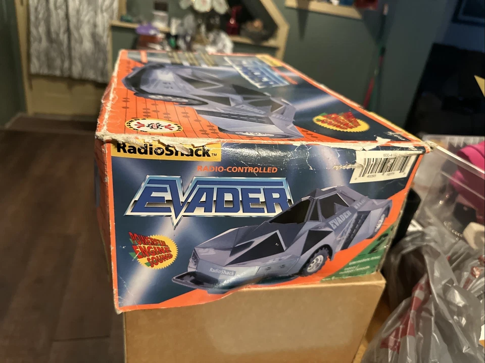 Vintage 80s/90s Radio Shack Evader R Radio Control Car tests great .  - Image 3 of 4